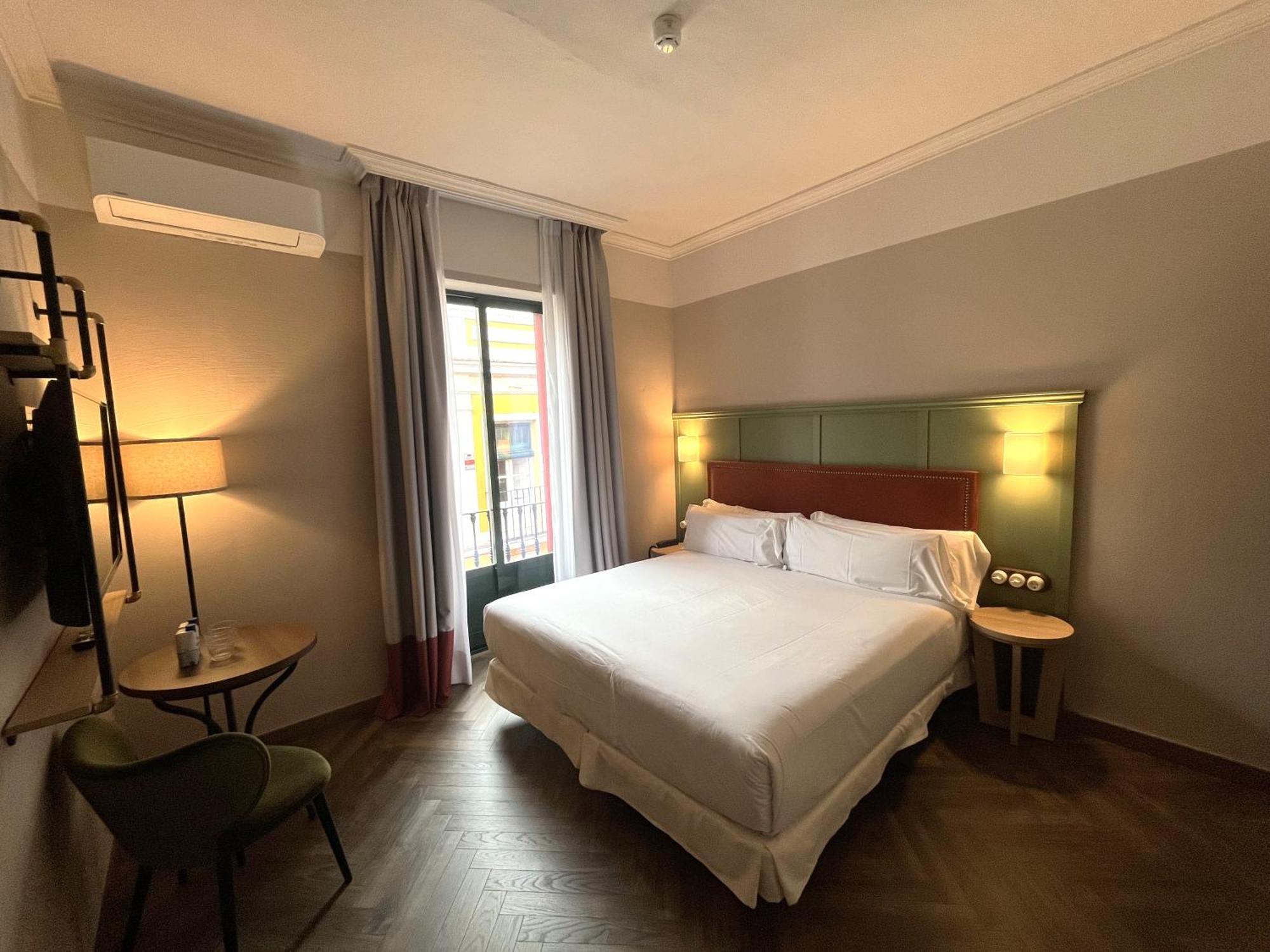 The Honest Hotel & Apartments Sevilla Kültér fotó